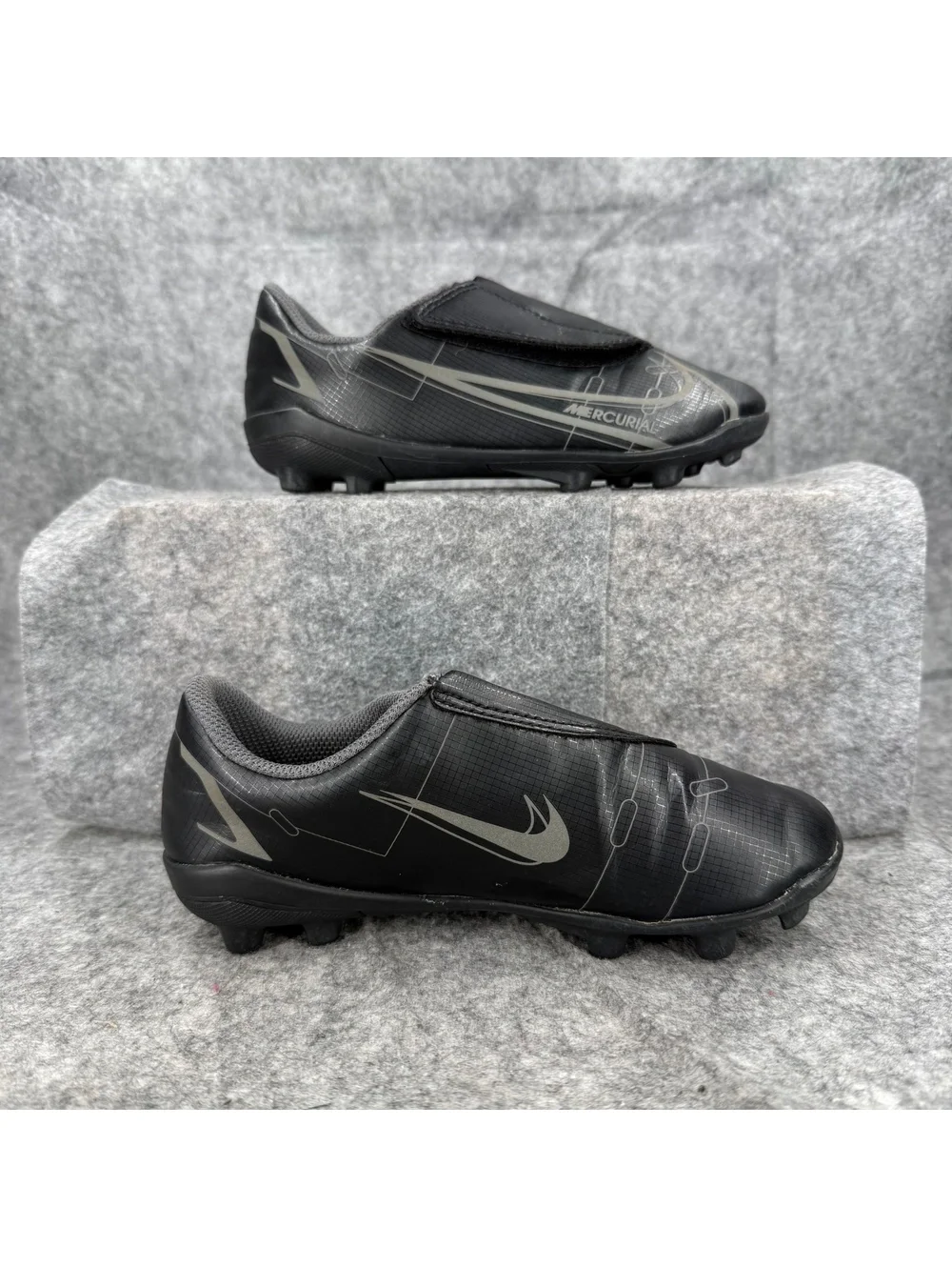 Nike Junior Mercurial Vapor 14 Club Soccer Cleats CV0833-004 Black Gray Size 12C